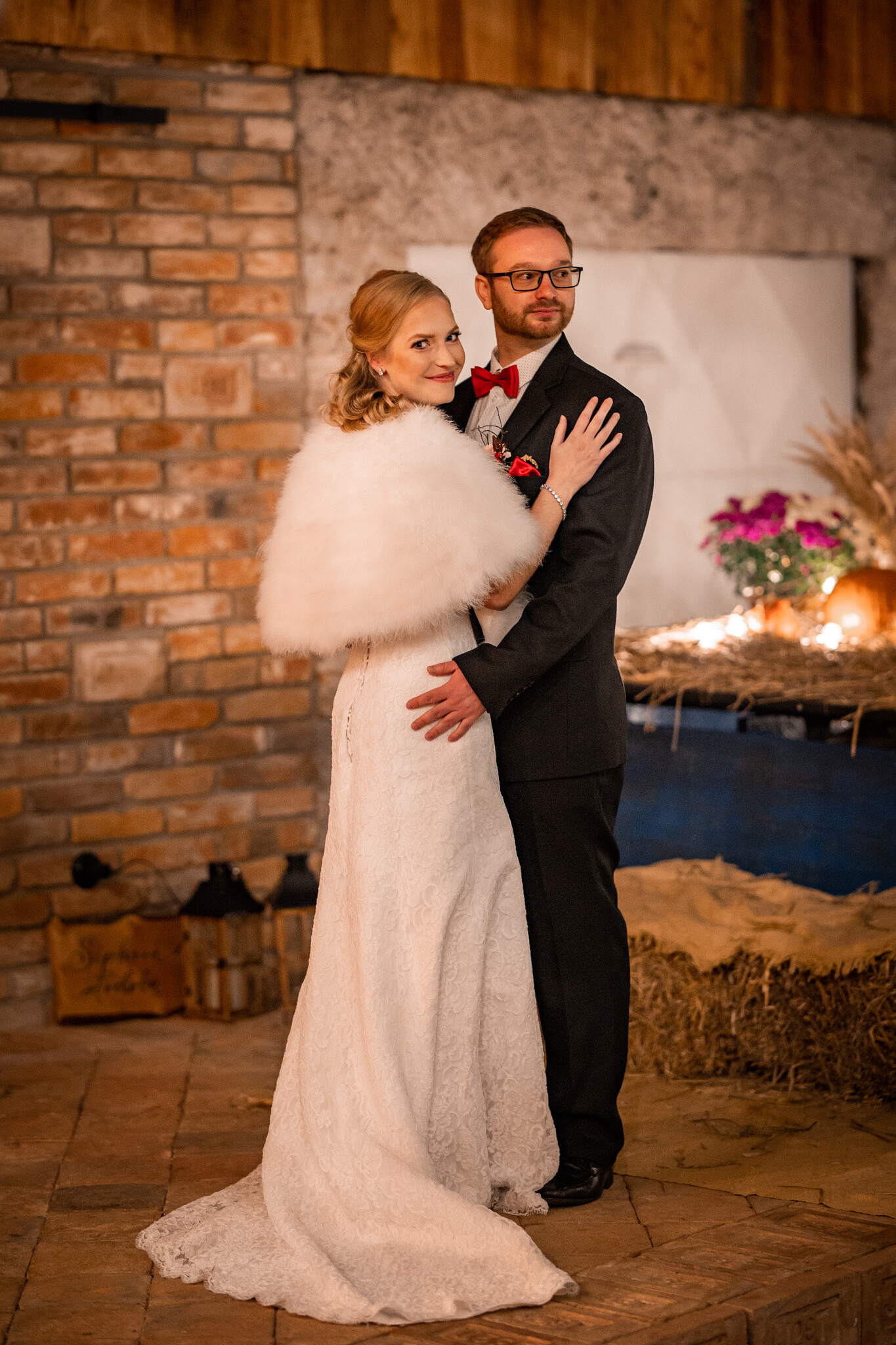 Jemné a přirozené momenty během svatebního dne 🤍