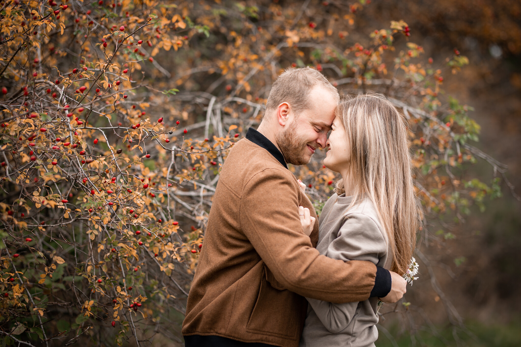 „Romantické partnerské focení při západu slunce“